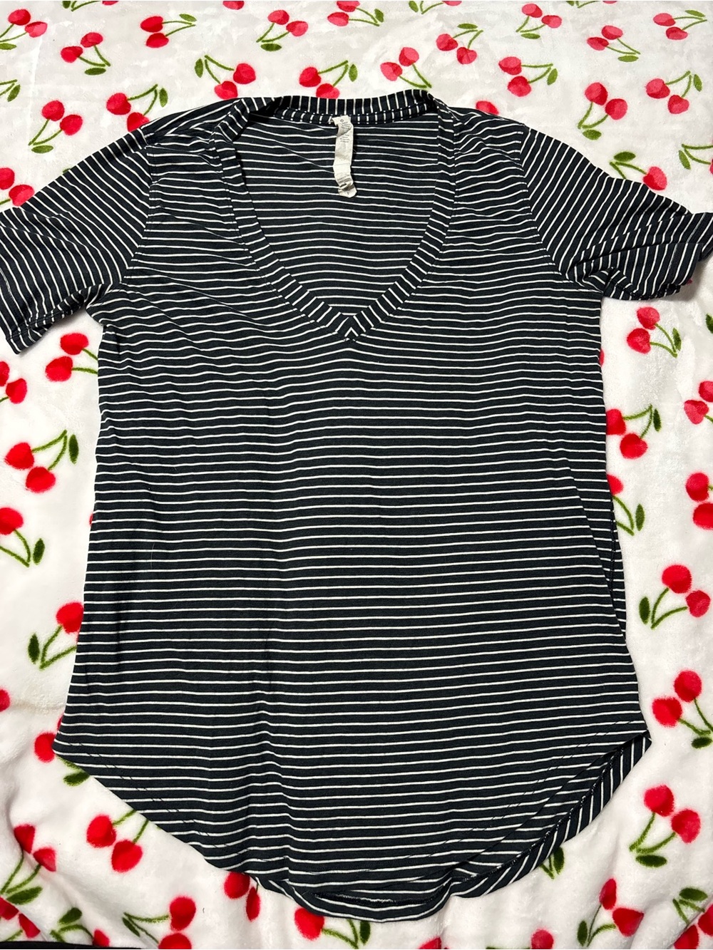 lululemon athletica grey & White Striped V-Neck Short Sleeve Tee